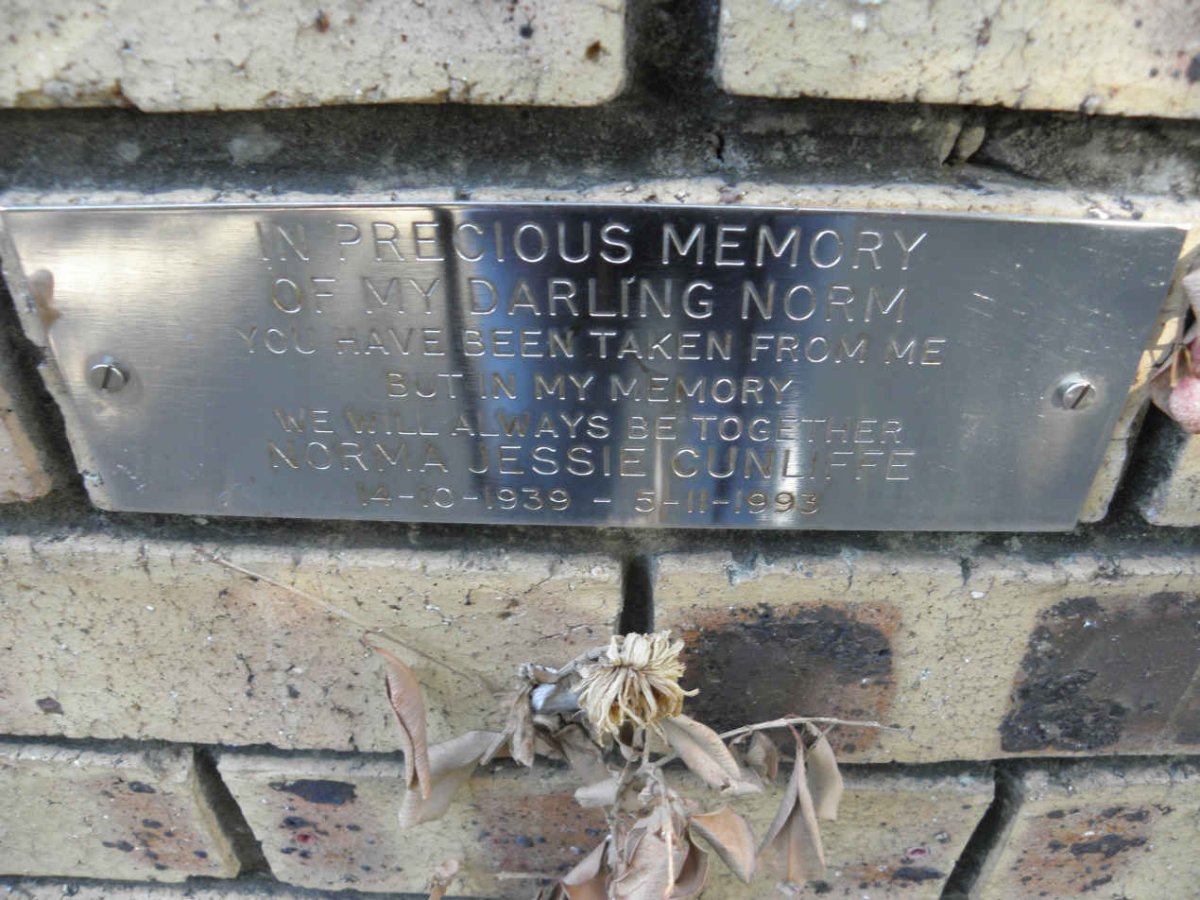 CUNLIFFE Norma Jessie 1939-1993
