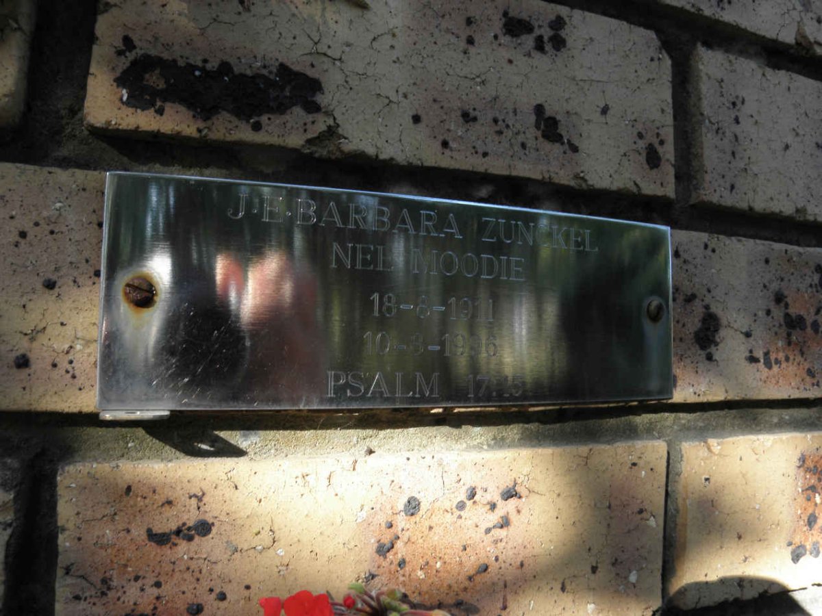 ZUNCKEL J.E. Barbara nee MOODIE 1911-1996
