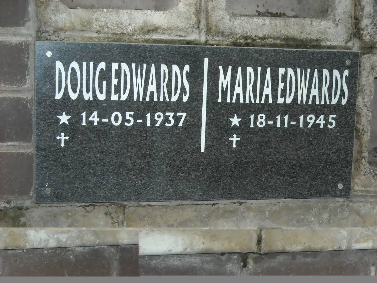 EDWARDS Doug 1937- &amp; Maria 1945-