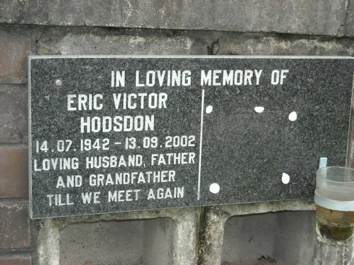 HODSDON Eric Victor 1942-2002