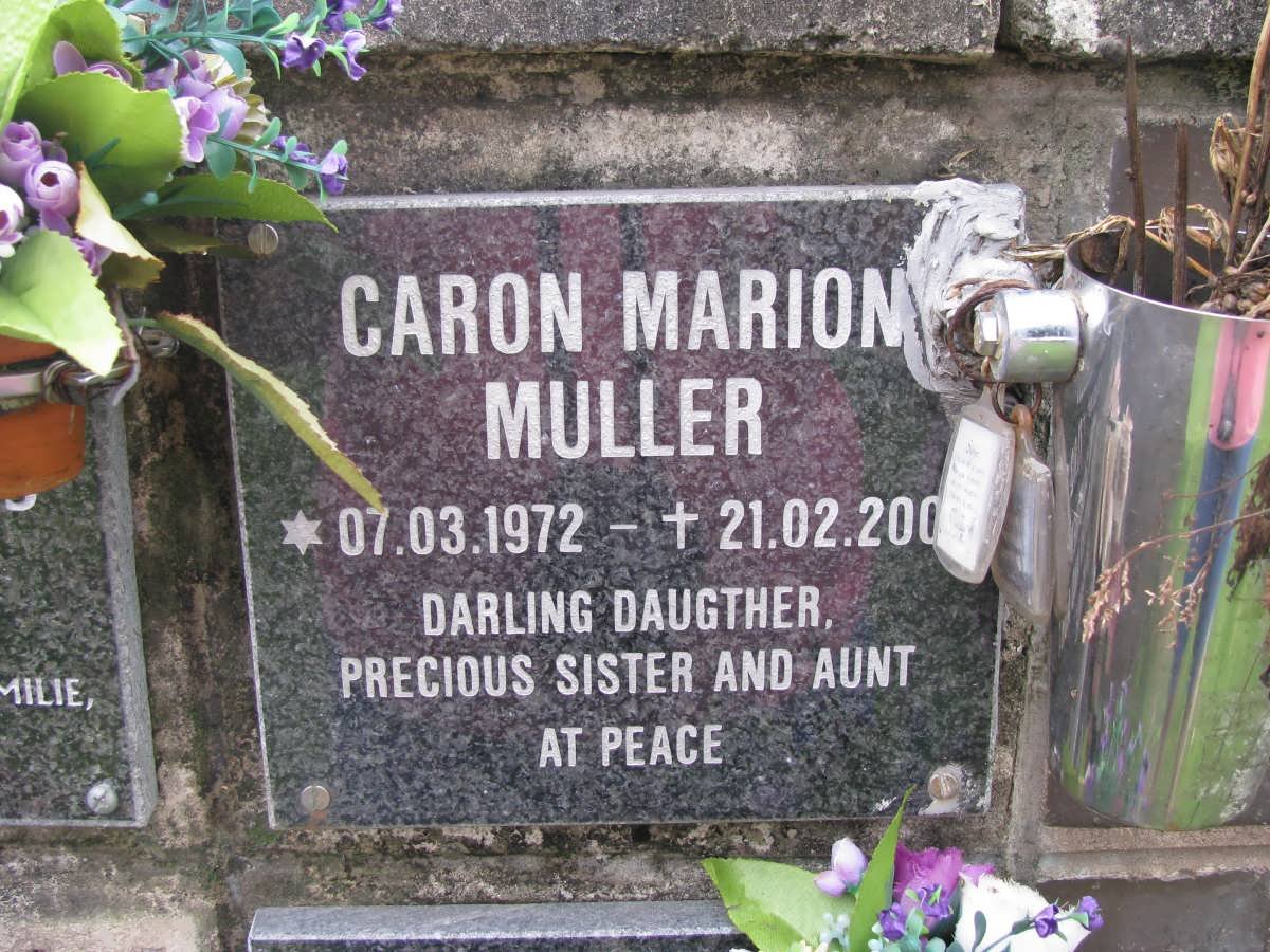 MULLER Caron Marion 1972-200?