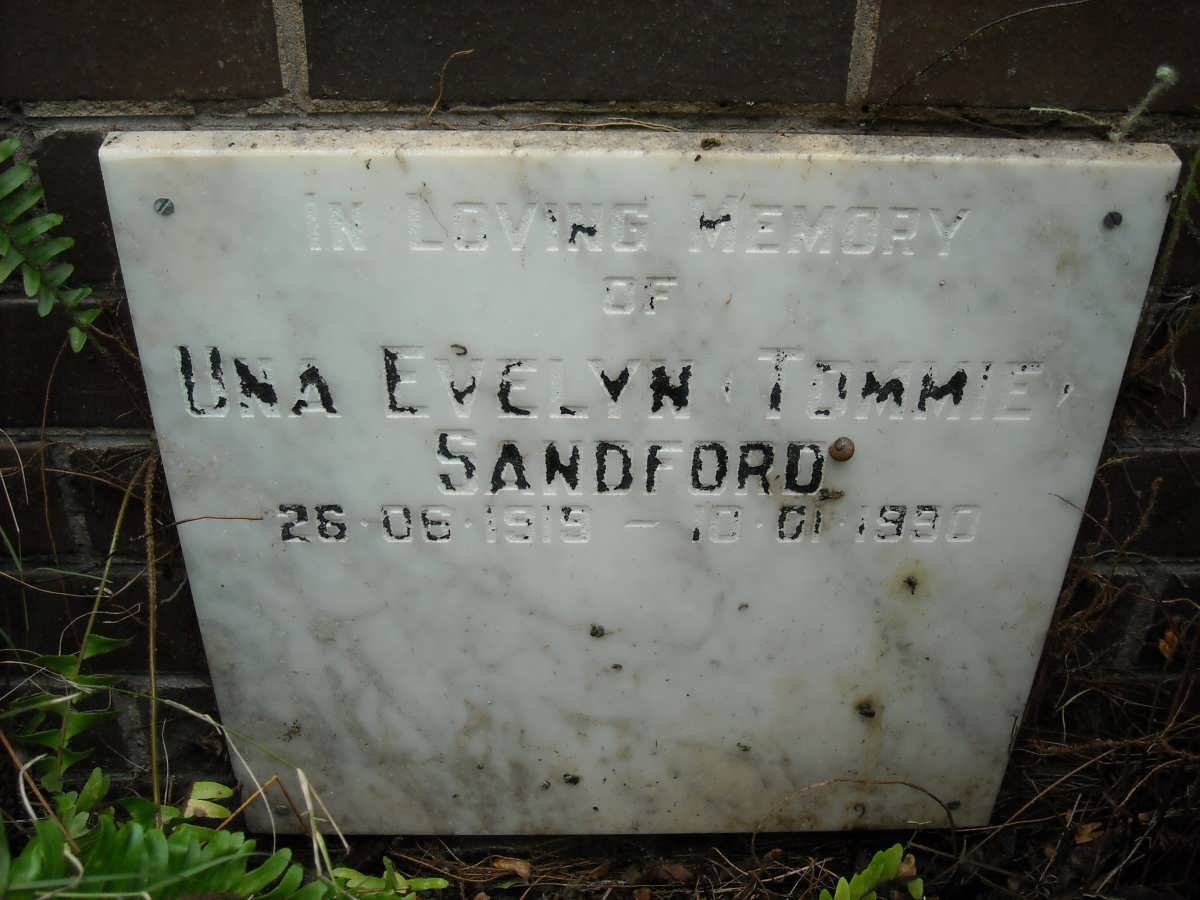 SANDFORD Una Evelyn 1919-1990