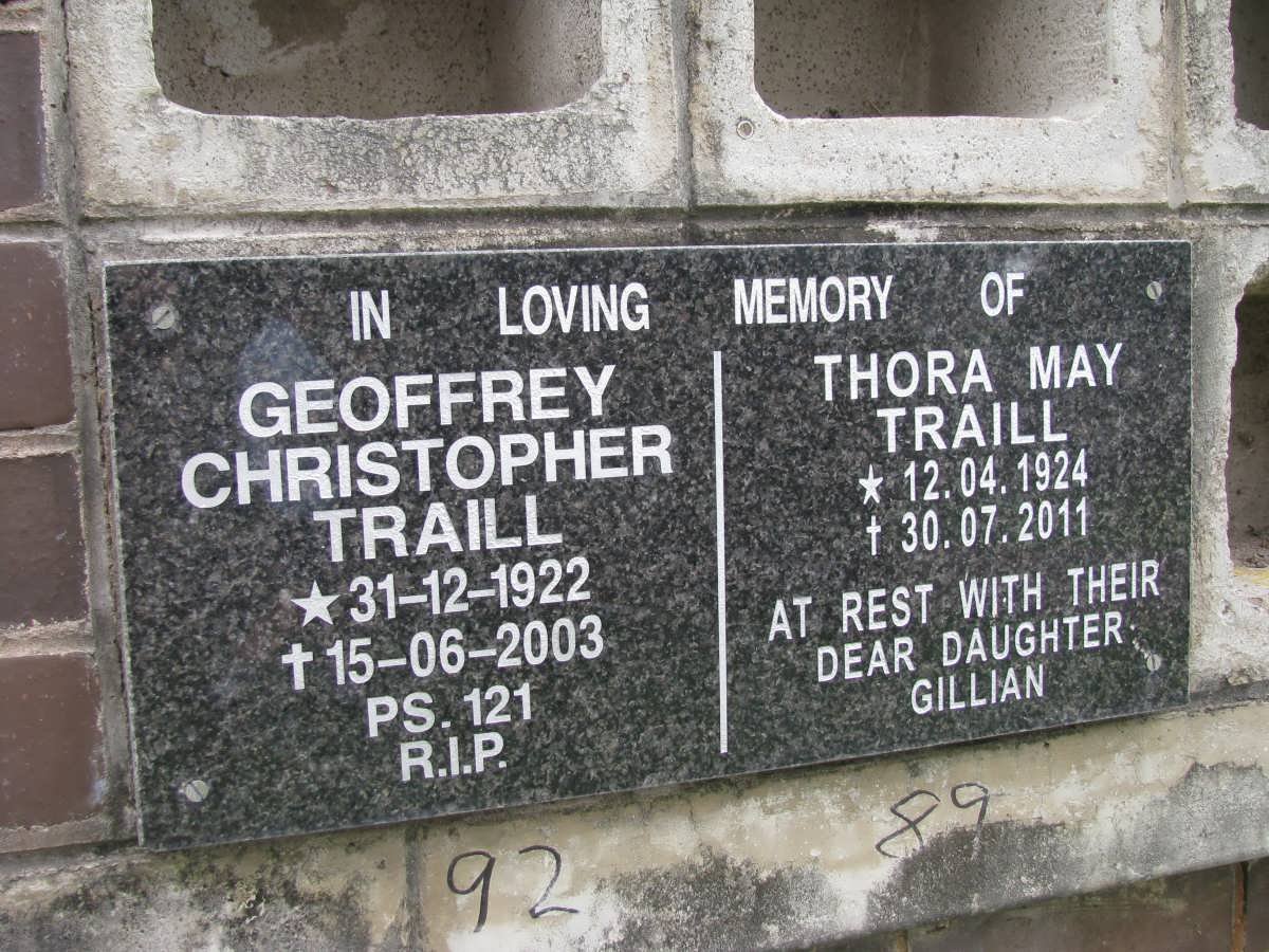 TRAIL Geoffrey Christopher 1922-2003 &amp; Thora May 1924-2011