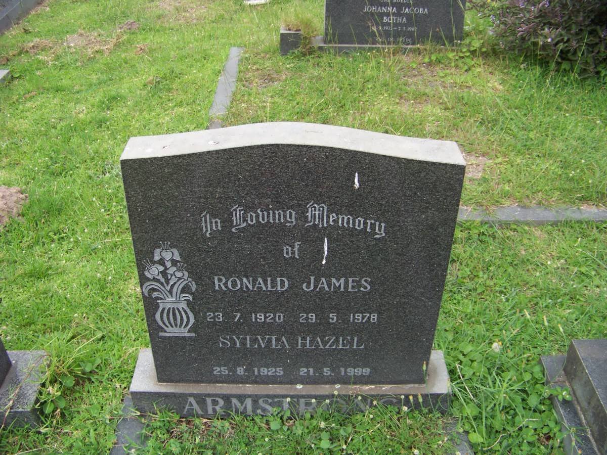 ARMSTRONG Ronald James 1920-1978 &amp; Sylvia Hazel 1925-1999