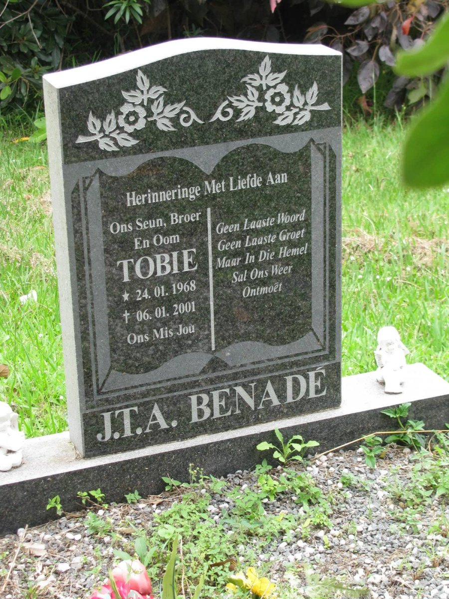 BENADE J.T.A. 1968-2001