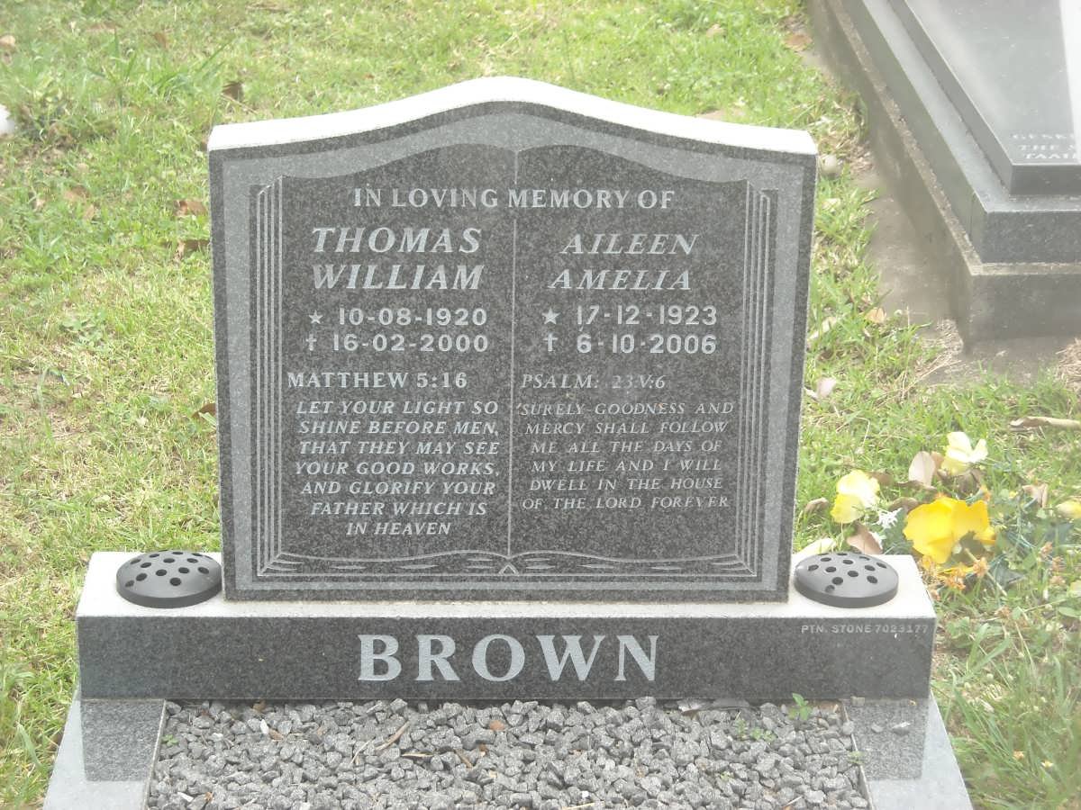 BROWN Thomas William 1920-2000 &amp; Aileen Amelia 1923-2006