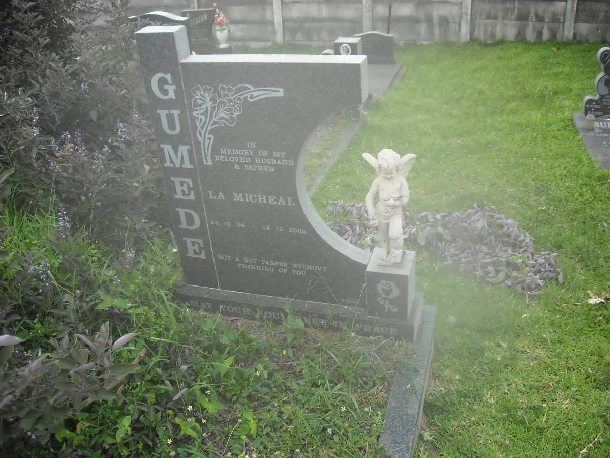 GUMDE La Micheal 1934-2003