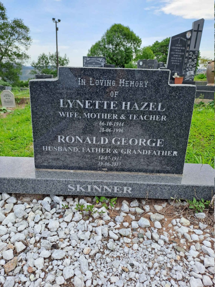 SKINNER Ronald George 1937-2017 & Lynette Hazel 1944-1996