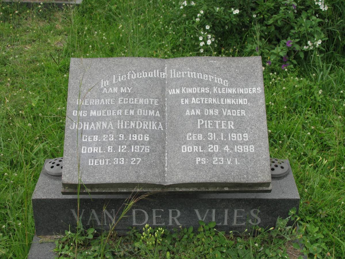 VLIES Pieter, van der 1909-1988 &amp; Johanna Hendrika 1906-1976