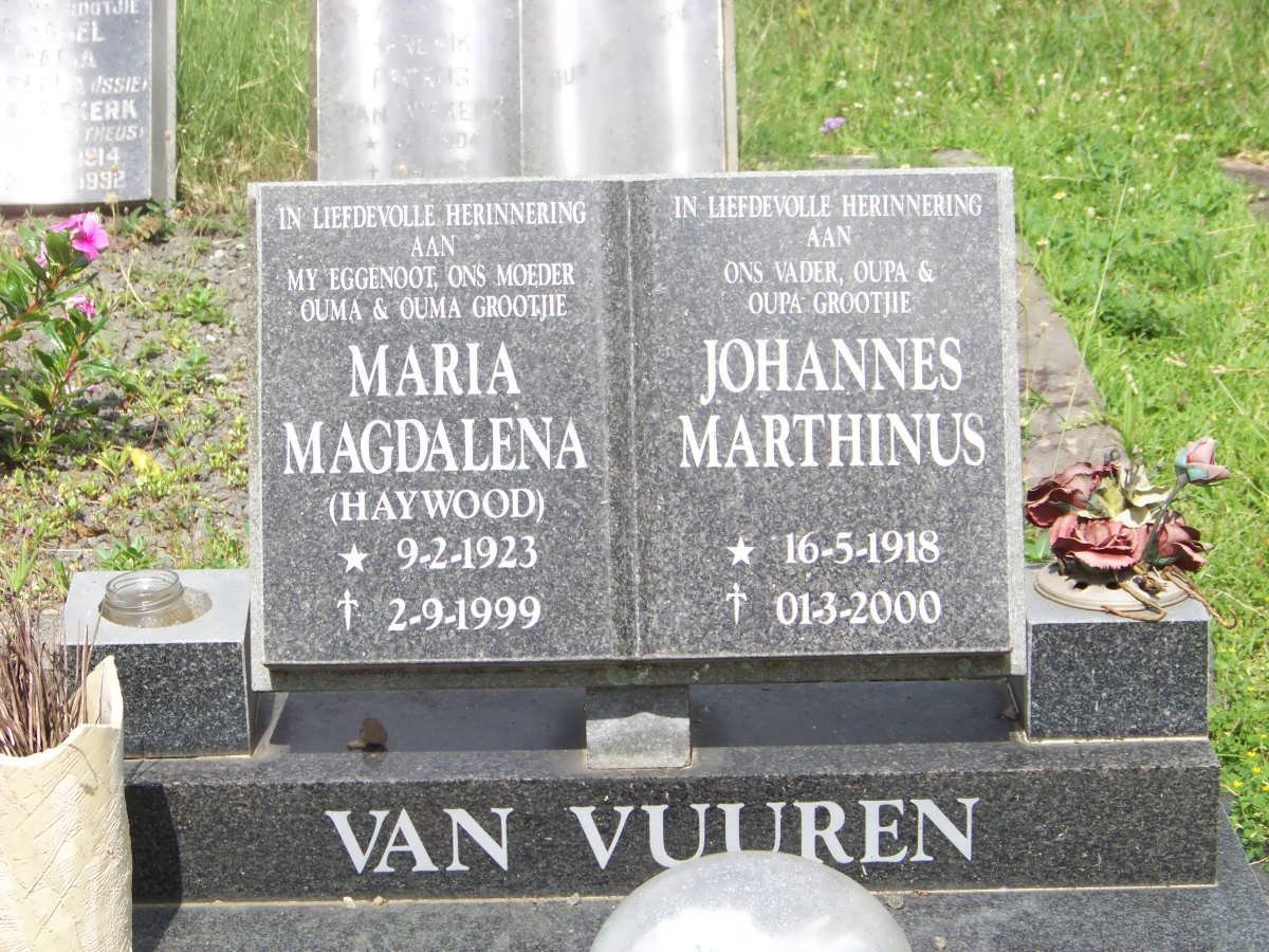 VUUREN Johannes Marthinus 1918-2000 &amp; Maria Magdalena HAYWOOD 1923-1999