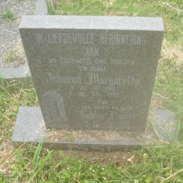 VISSER Gideon Daniel 1920-200? &amp; Johanna Margaretha 1919-1995
