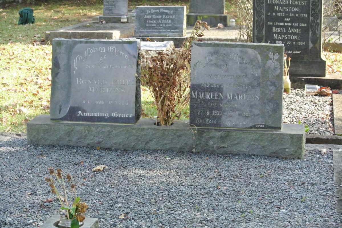 MARTENS Ronald Fritz 1926-2013 &amp; Maureen MAPSTONE 1930-1993