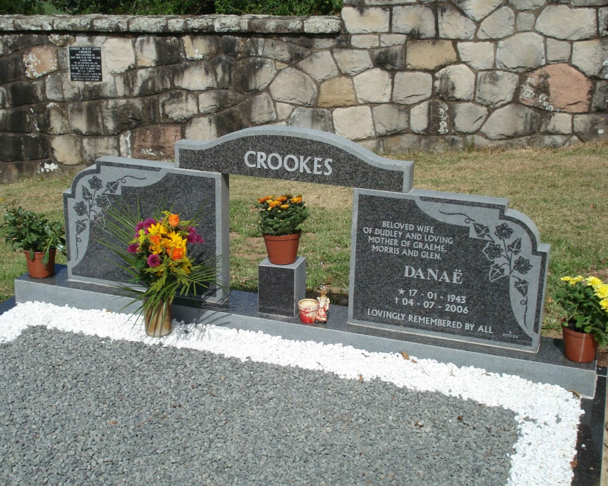 CROOKES Danae 1943-2006