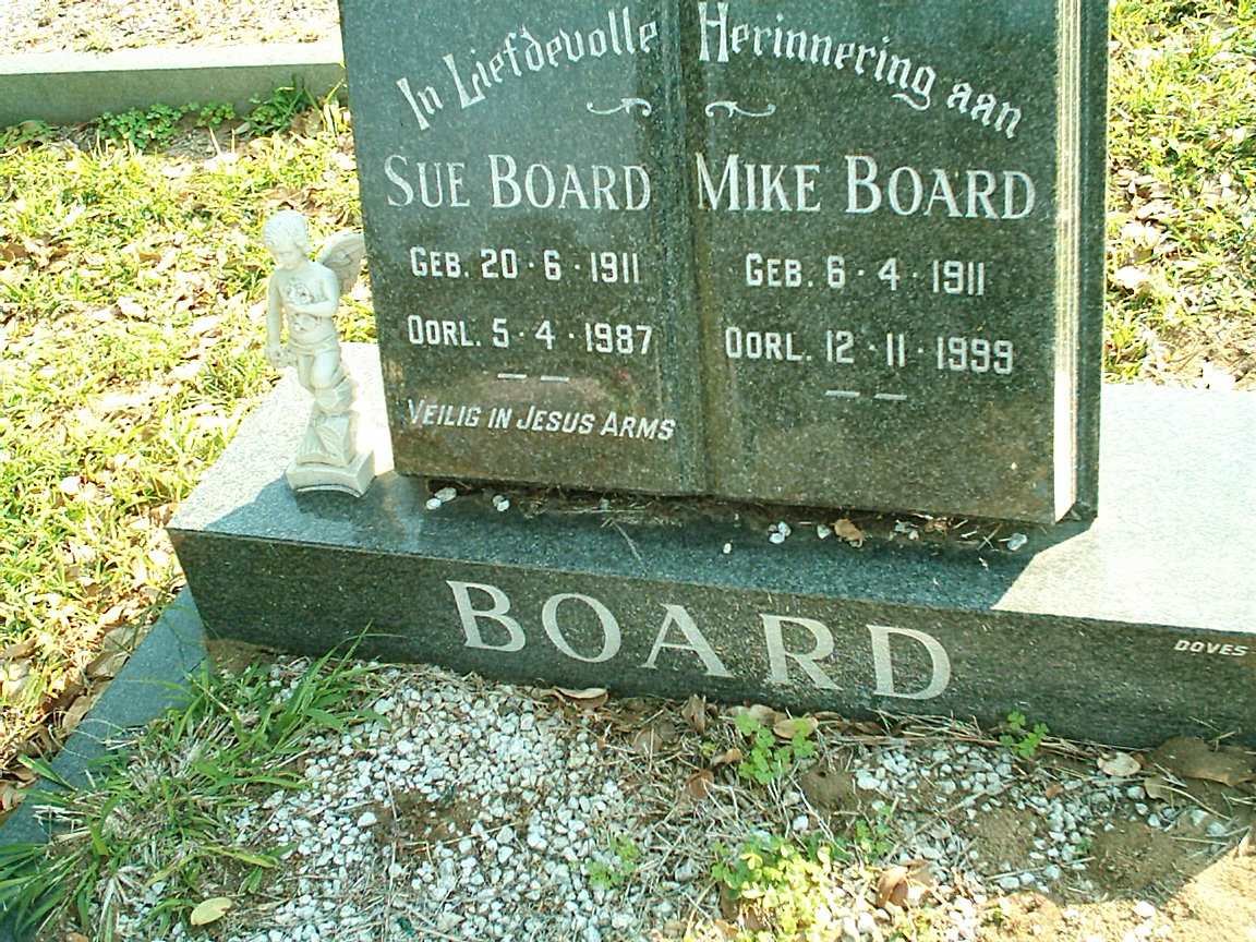 BOARD Mike 1911-1999 &amp; Sue 1911-1987