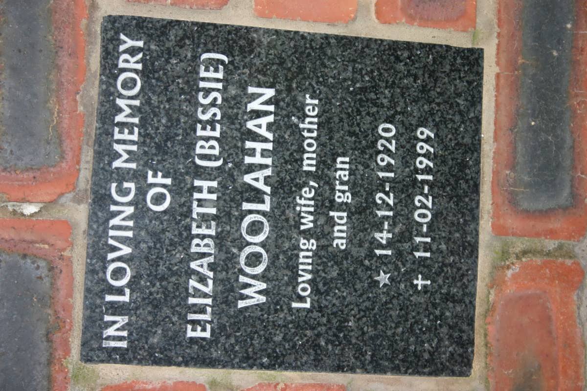 WOOLAHAN Elizabeth 1920-1999