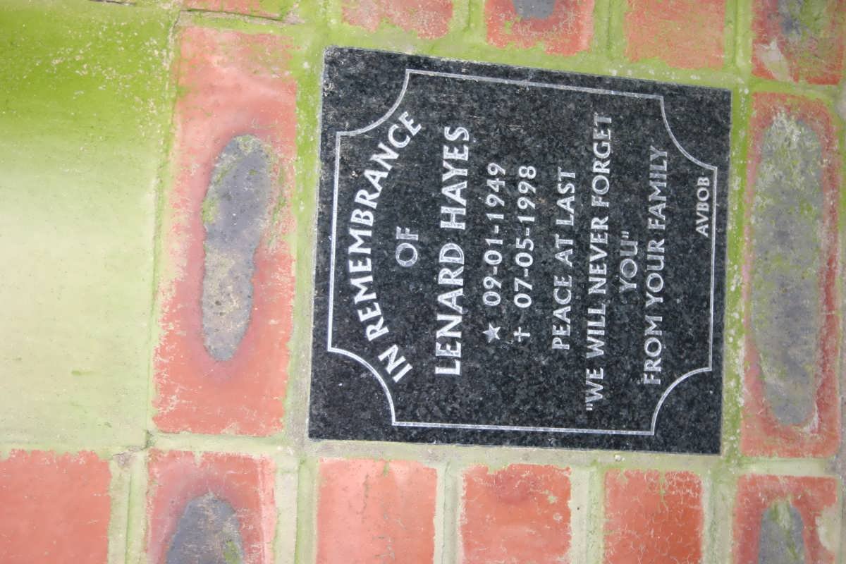HAYES Lenard 1949-1998