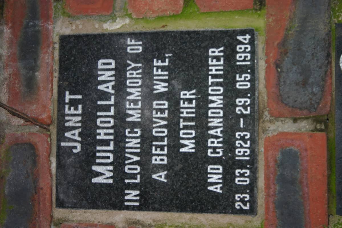 MULHOLLAND Janet 1923-1994