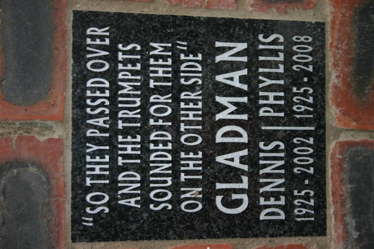 GLADMAN Dennis 1925-2002 &amp; Phylis 1925-2008
