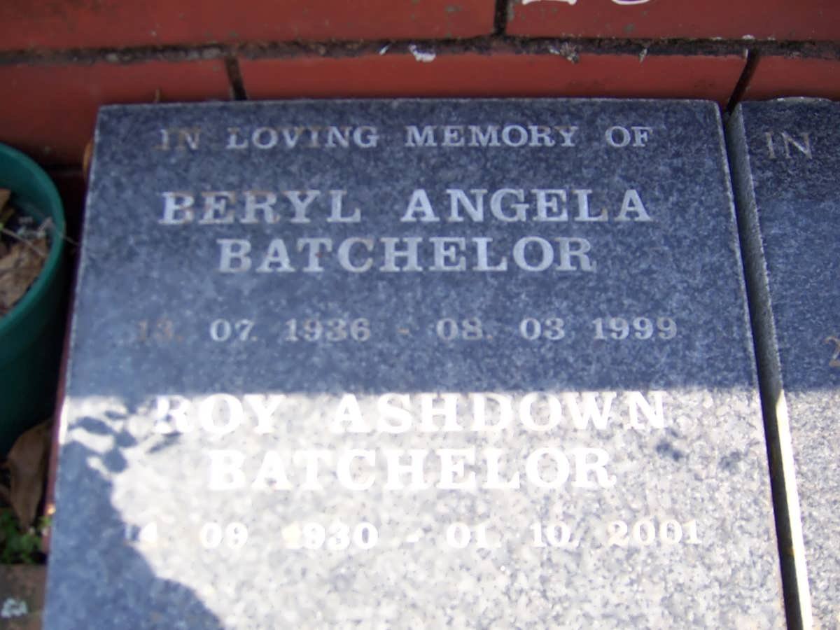 BATCHELOR Roy Ashdown 1930-2001 &amp; Beryl Angela 1936-1999
