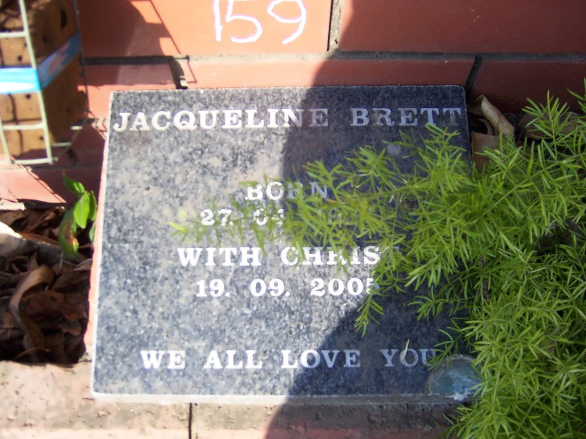 BRETT Jacqueline 19??-2005