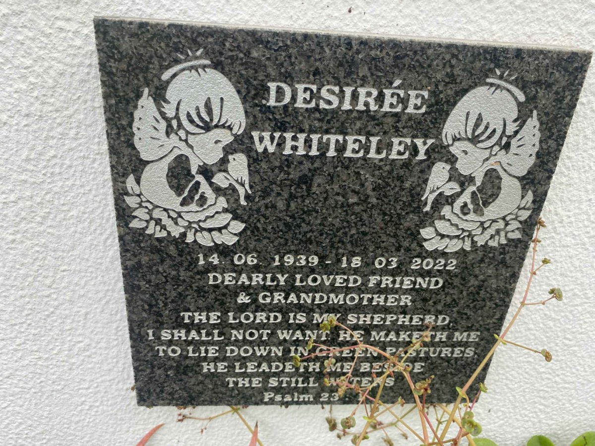 WHITELEY Desiree 1939-2022