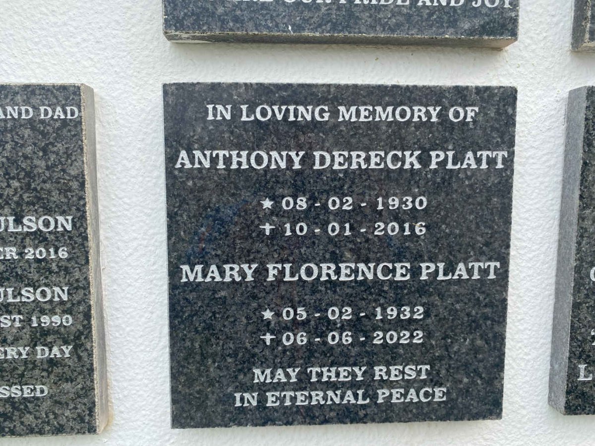 PLATT Anthony Dereck 1930-2016 & Mary Florence 1932-2022