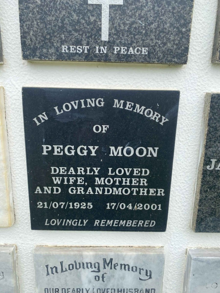 MOON Peggy 1925-2001