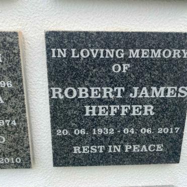 HEFFER Robert James 1932-2017