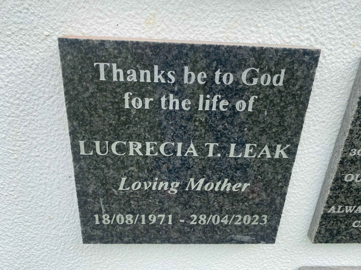 LEAK Lucrecia T. 1971-2023