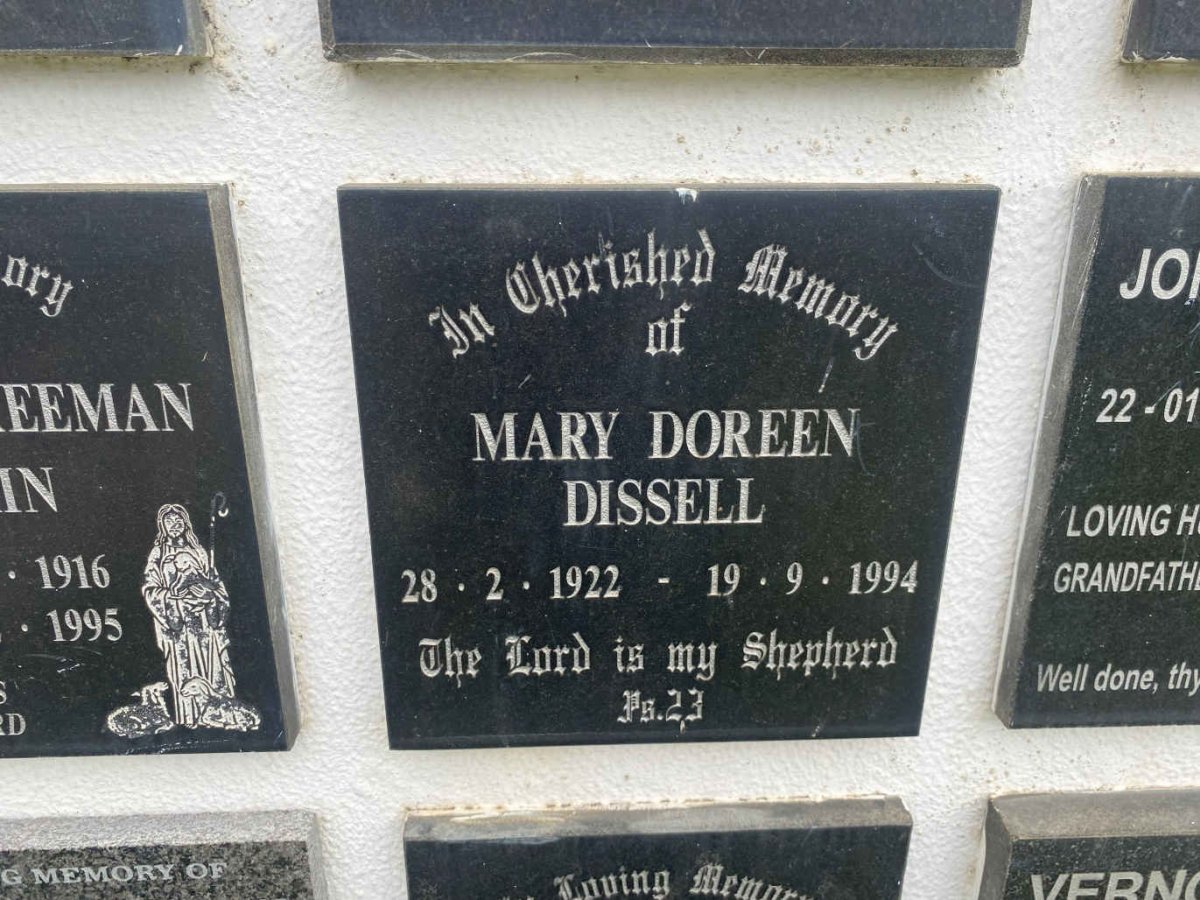 DISSELL Mary Doreen 1922-1994