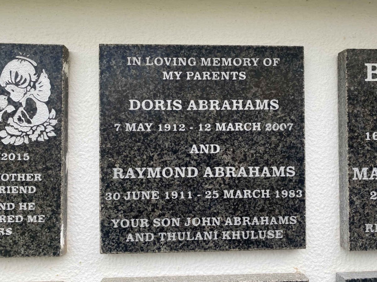 ABRAHAMS Raymond 1911-1983 & Doris 1912-2007