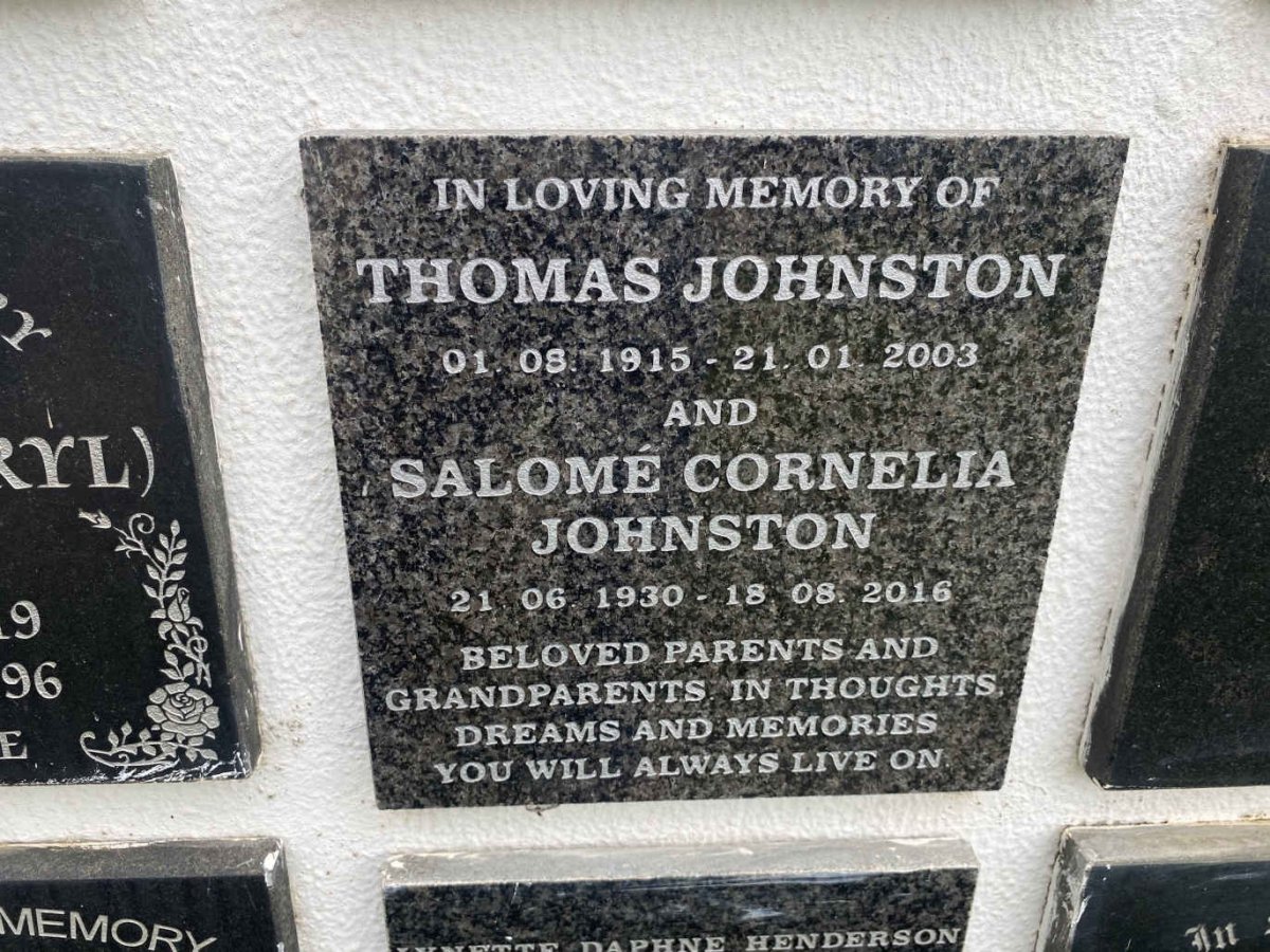 JOHNSTON Thomas 1915-2003 & Salome Cornelia 1930-2016