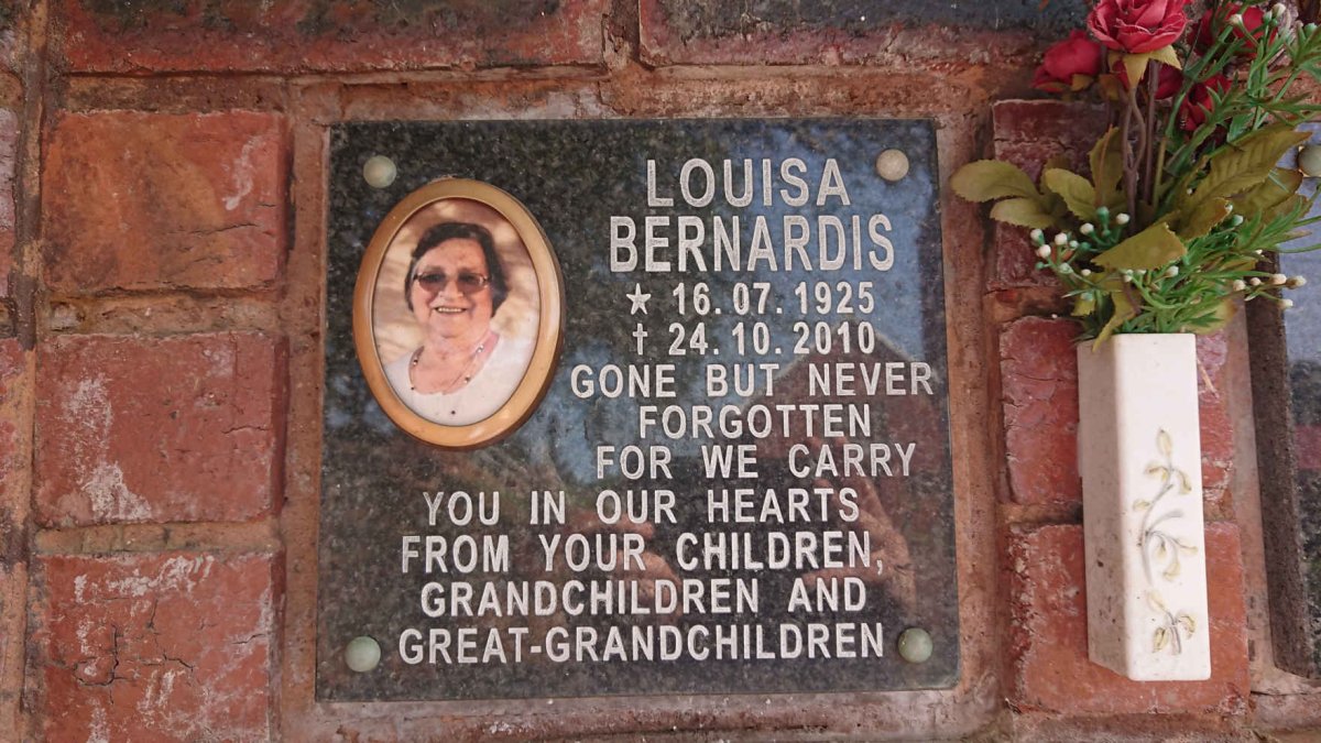 BERNARDIS Louisa 1925-2010