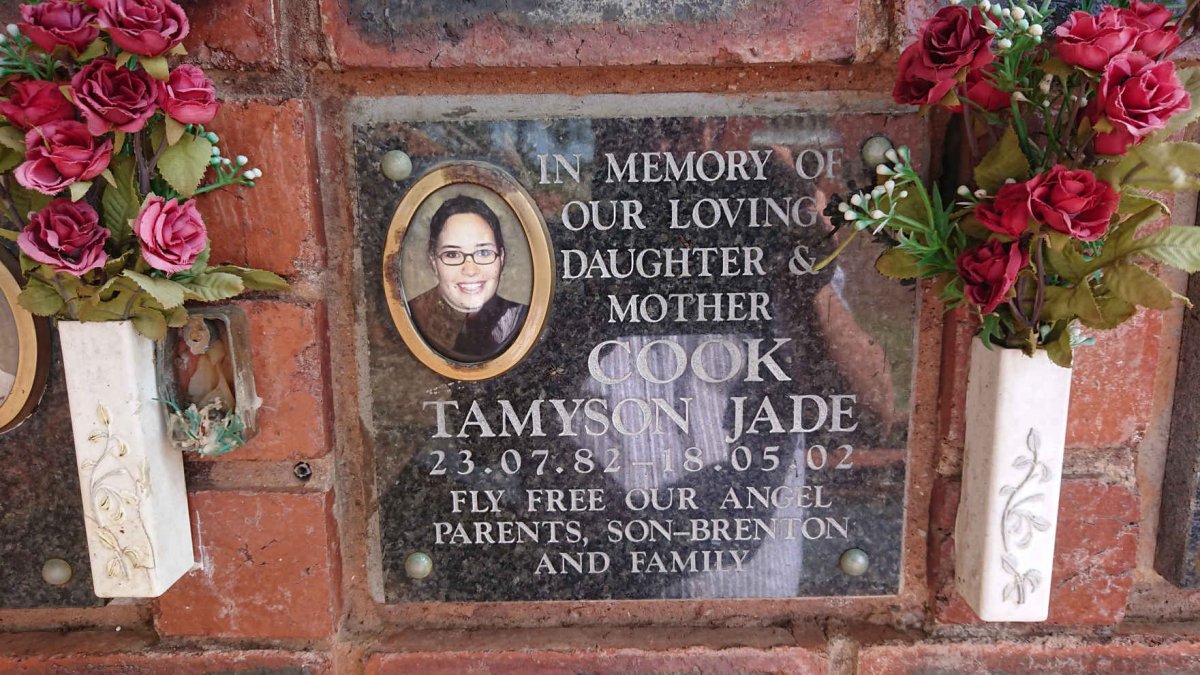 COOK Tamyson Jade 1982-2002