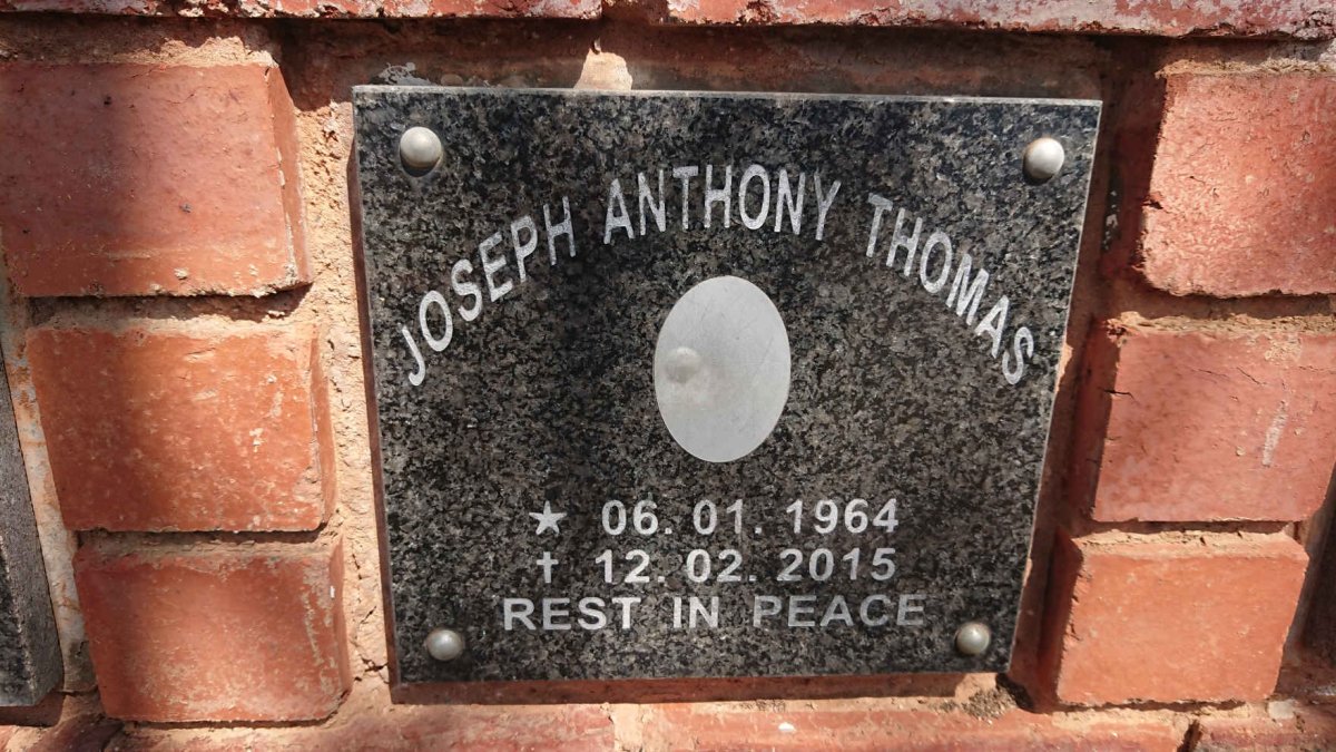 THOMAS Joseph Anthony 1964-2015