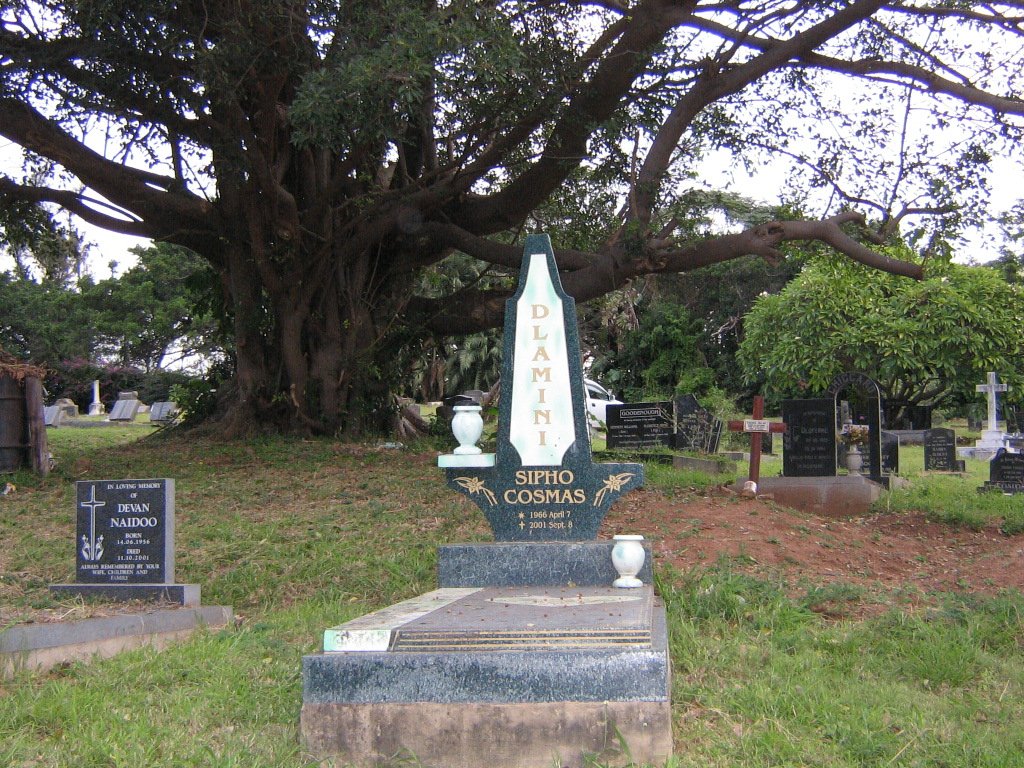 DLAMINI Sipho Cosmas 1966-2001