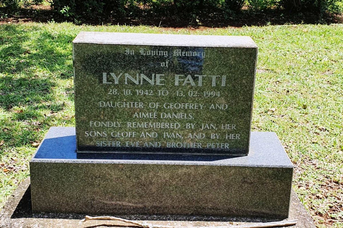 FATTI Lynne nee DANIELS 1942-1994