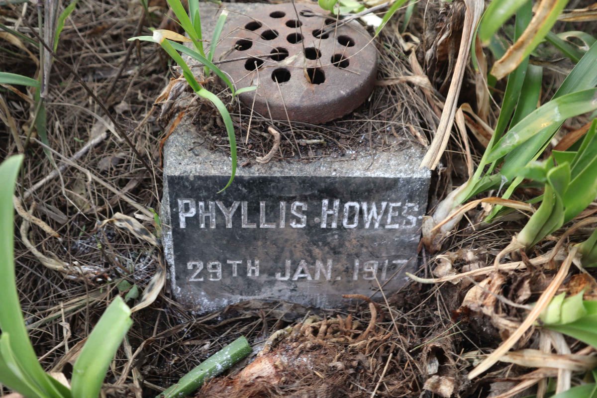 HOWES Phyllis -1917