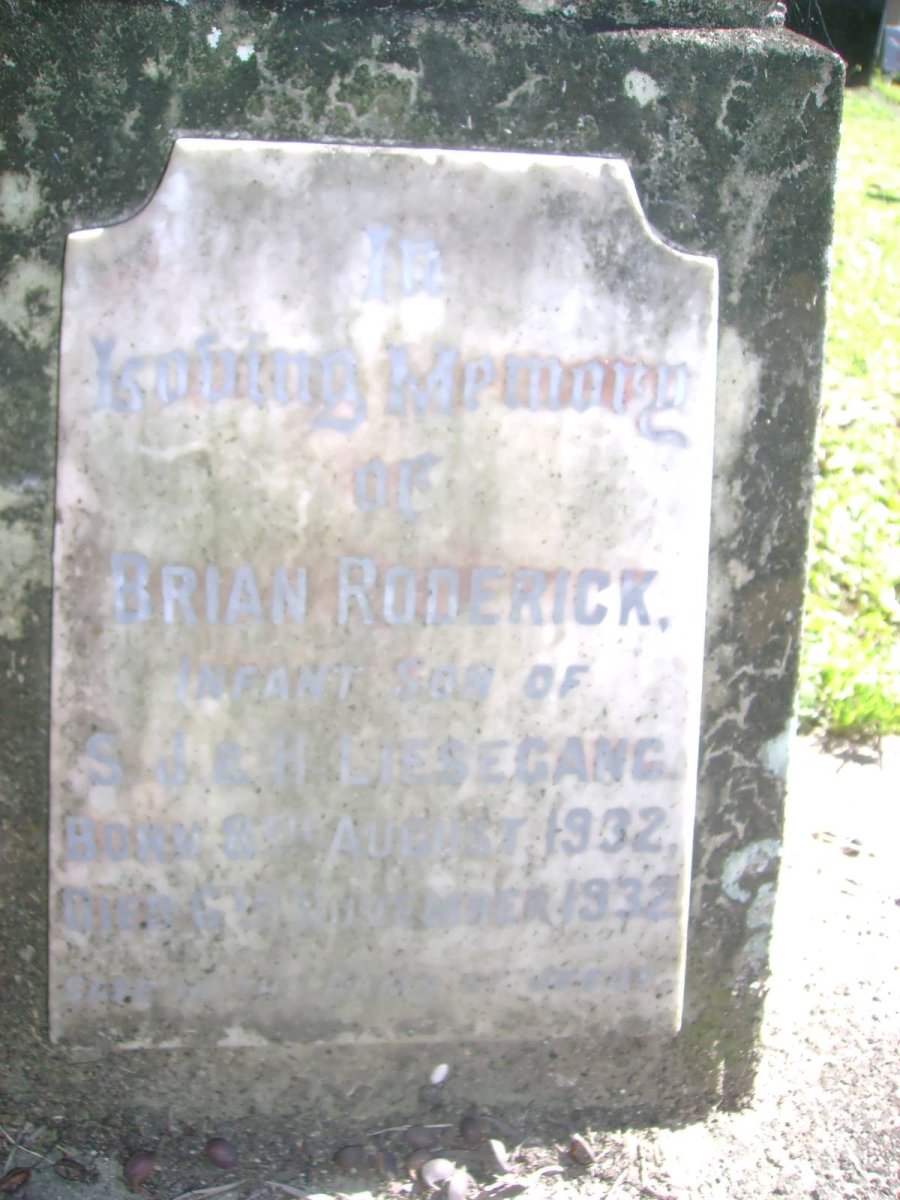 LIESEGANG Brian Roderick -1932