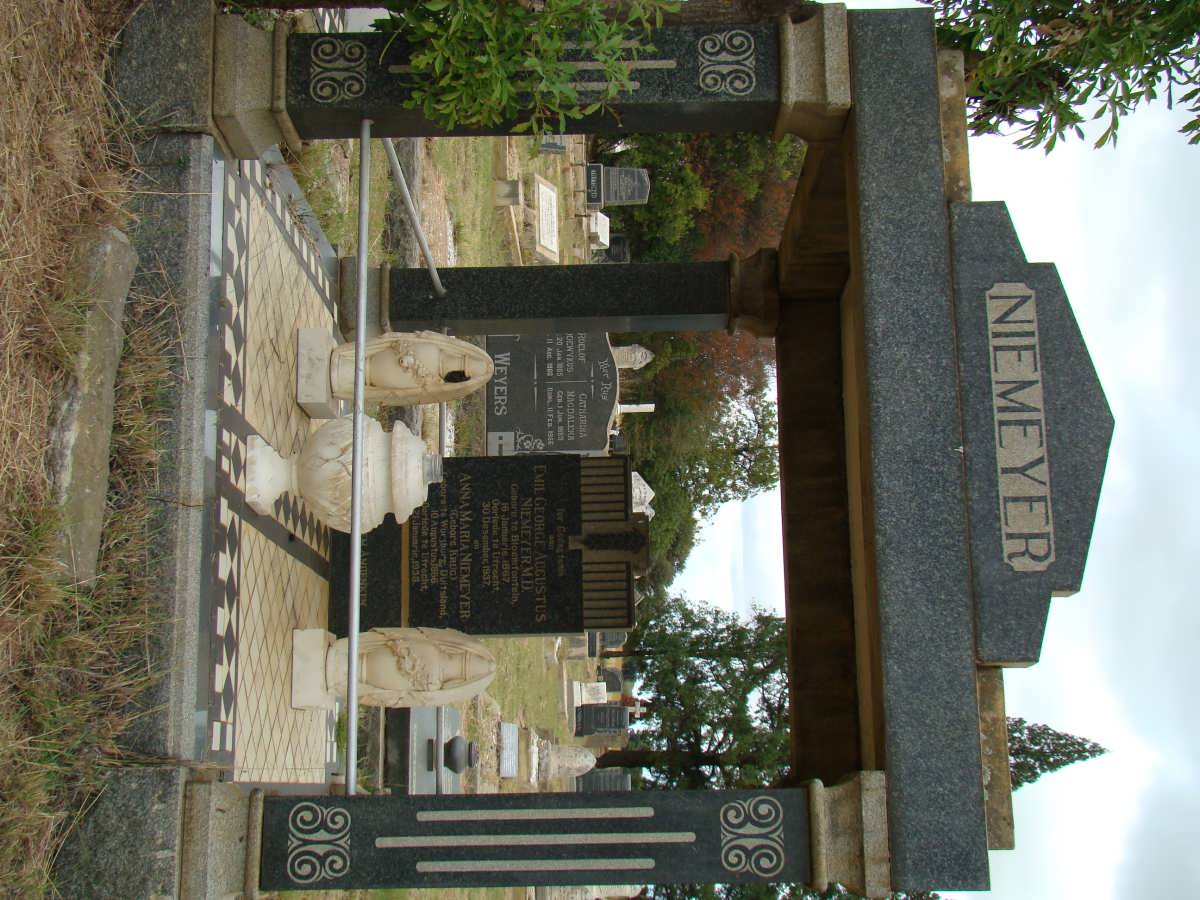 NIEMEYER Emil George Augustus 1867-1937 &amp; Anna Maria KRUG 1866-1938