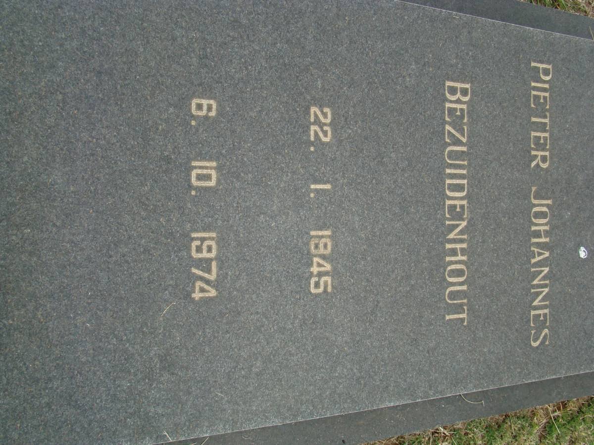 BEZUIDENHOUT Pieter Johannes 1945-1974