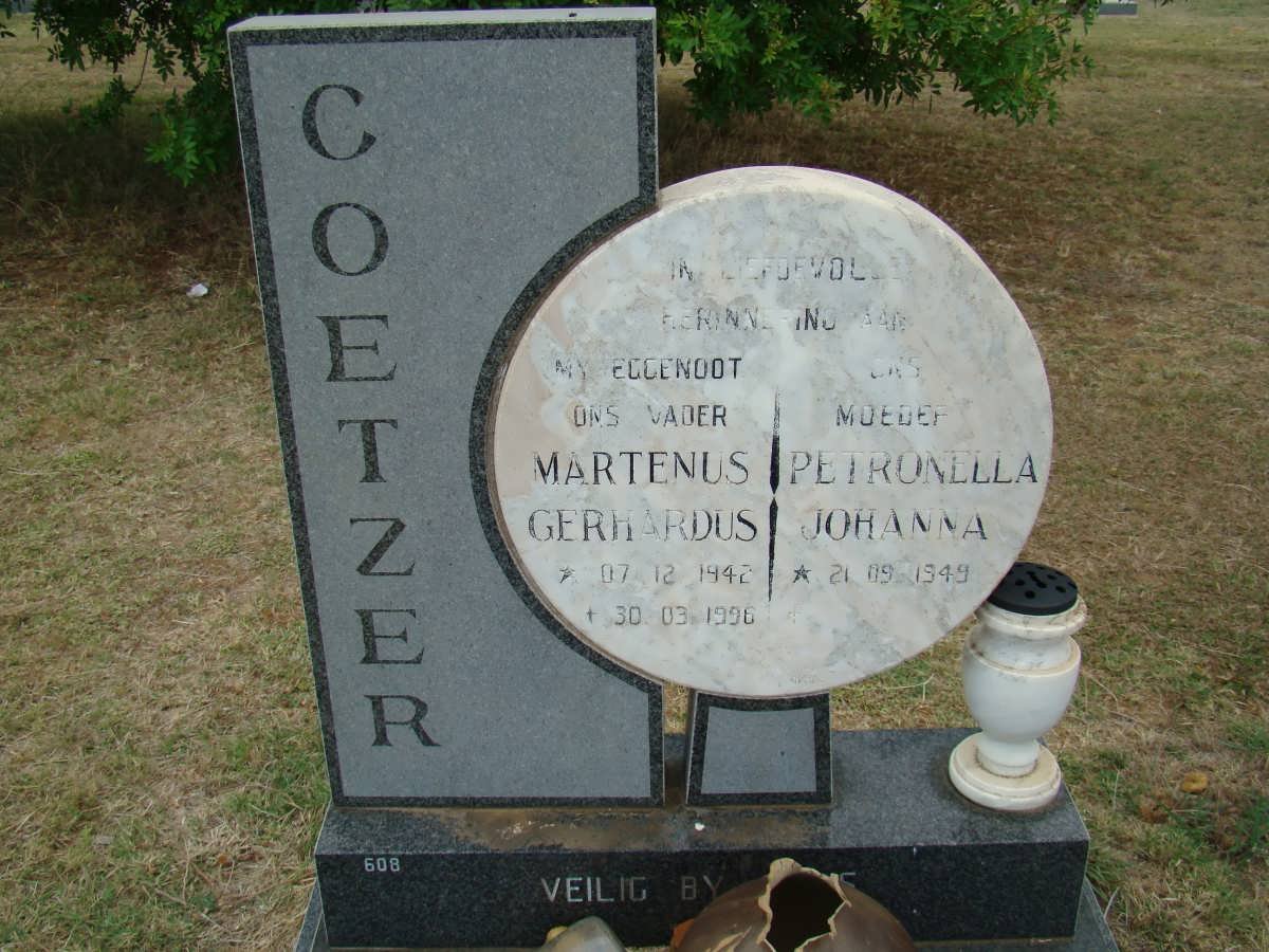 COETZER Martenus Gerhardus 1942-1996 &amp; Petronella Johanna 1949-