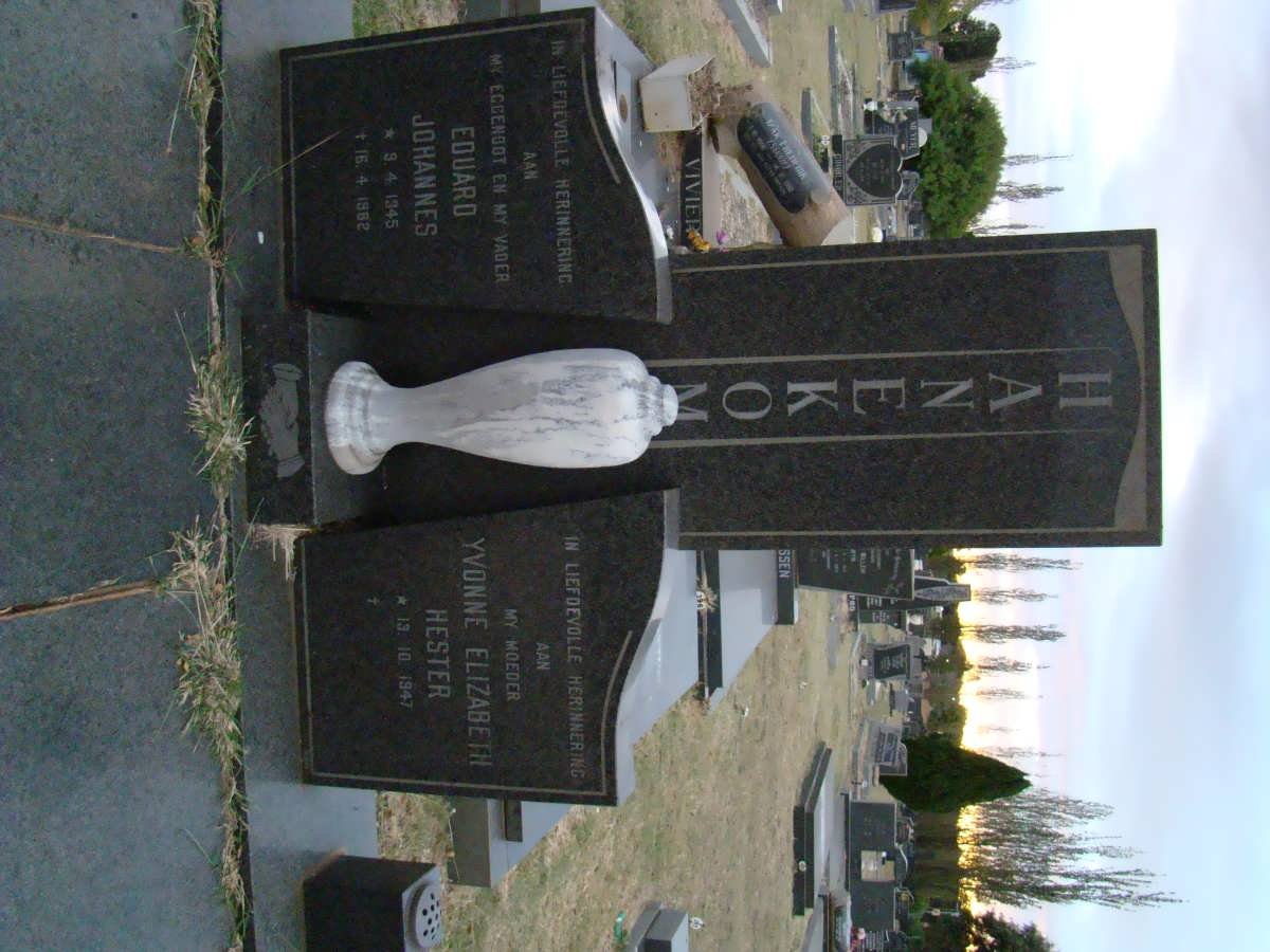 HANEKOM Eduard Johannes 1945-1982 &amp; Yvonne Elizabeth Hester 1947-