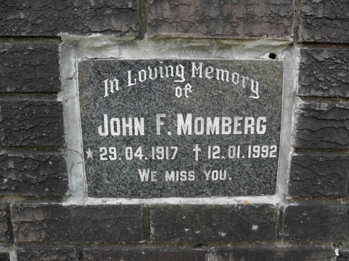 Momberg John F. 1917-1992