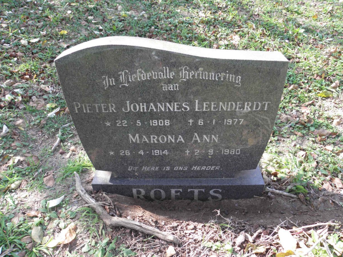 ROETS Pieter Johannes Leenderdt 1908-1977 &amp; Marona Ann 1914-1980