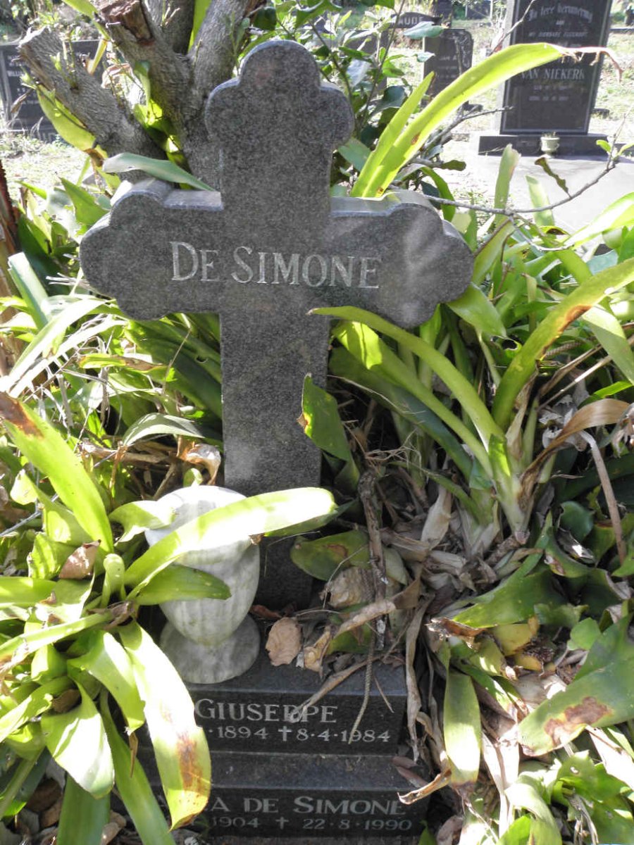 SIMONE Giuseppe, de 1894-1984 &amp; Carla 1904-1990