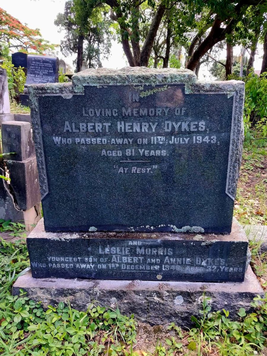 DYKES Albert Henry -1943 :: DYKES Leslie Morris -1948