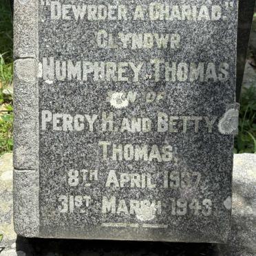 THOMAS Elizabeth Garland nee HARVEY 1905-1973 :: THOMAS Glyndwr Humphrey 1937-1943 _2