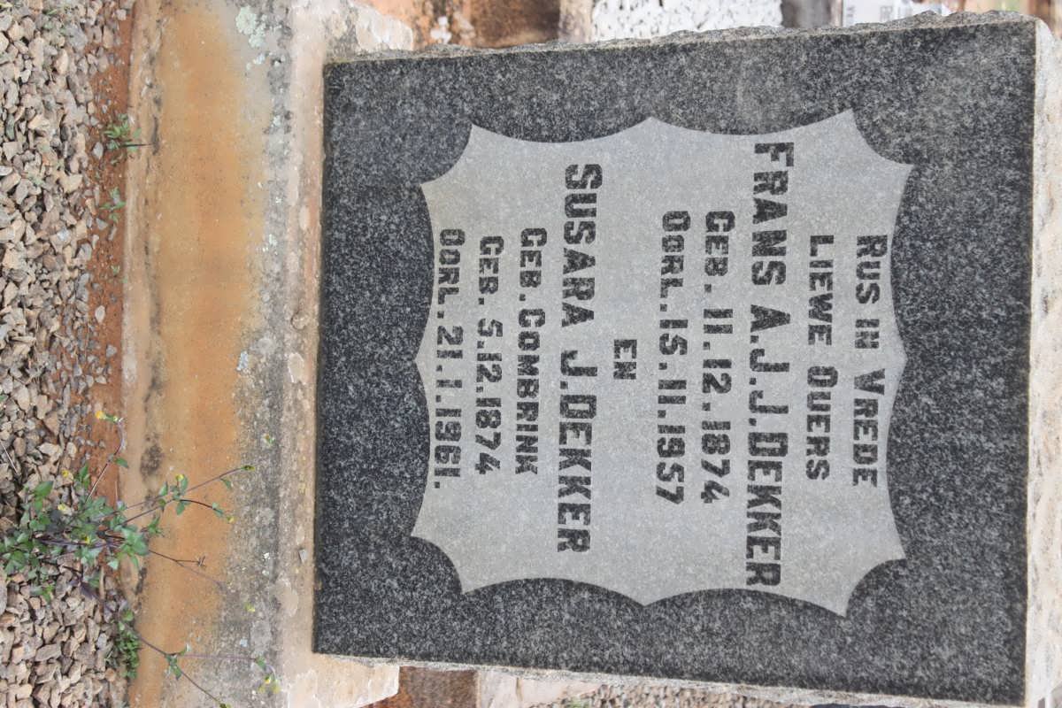 DEKKER Frans A.J.J. 1874-1957 &amp; Susara J. 1874-1961