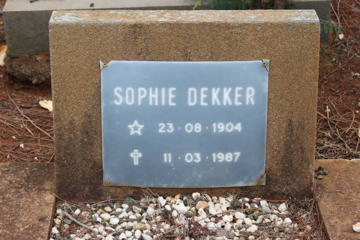 DEKKER Sophie 1904-1987